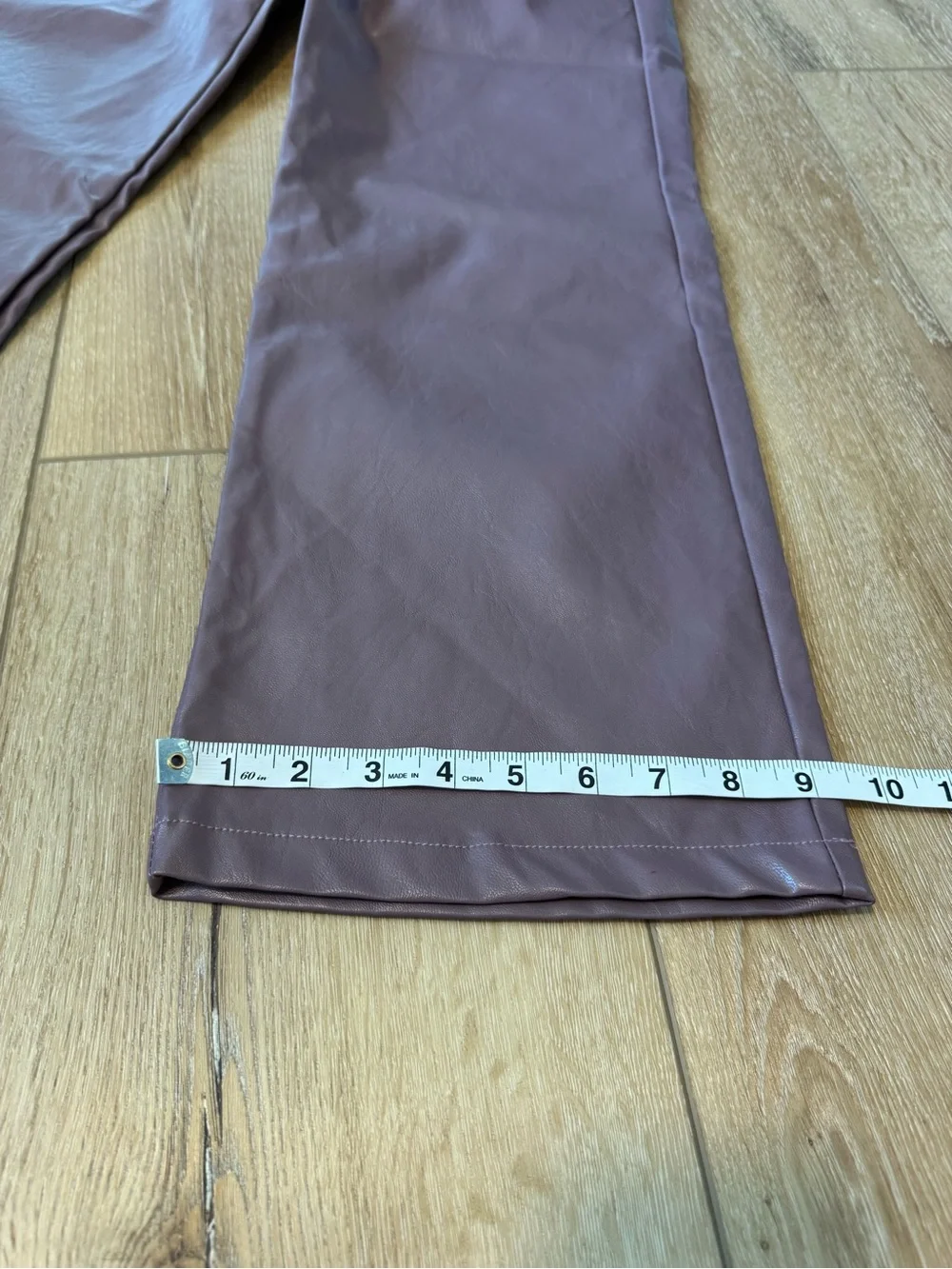Le Lis faux leather straight-leg pants purple/lavender shade size Small
